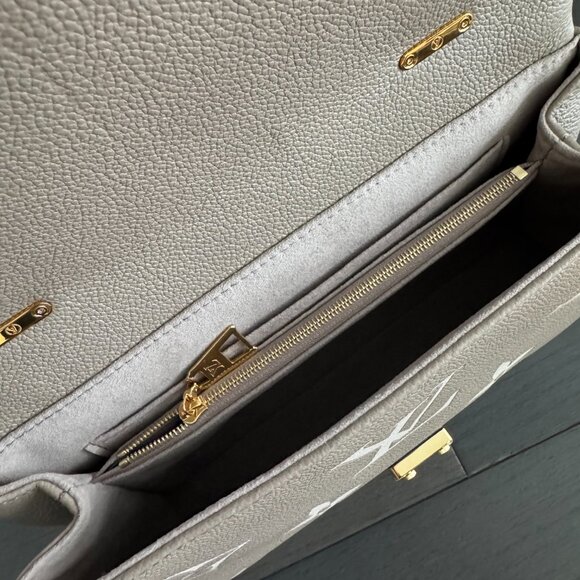 Louis Vuitton Madeleine MM - Picture 6 of 15